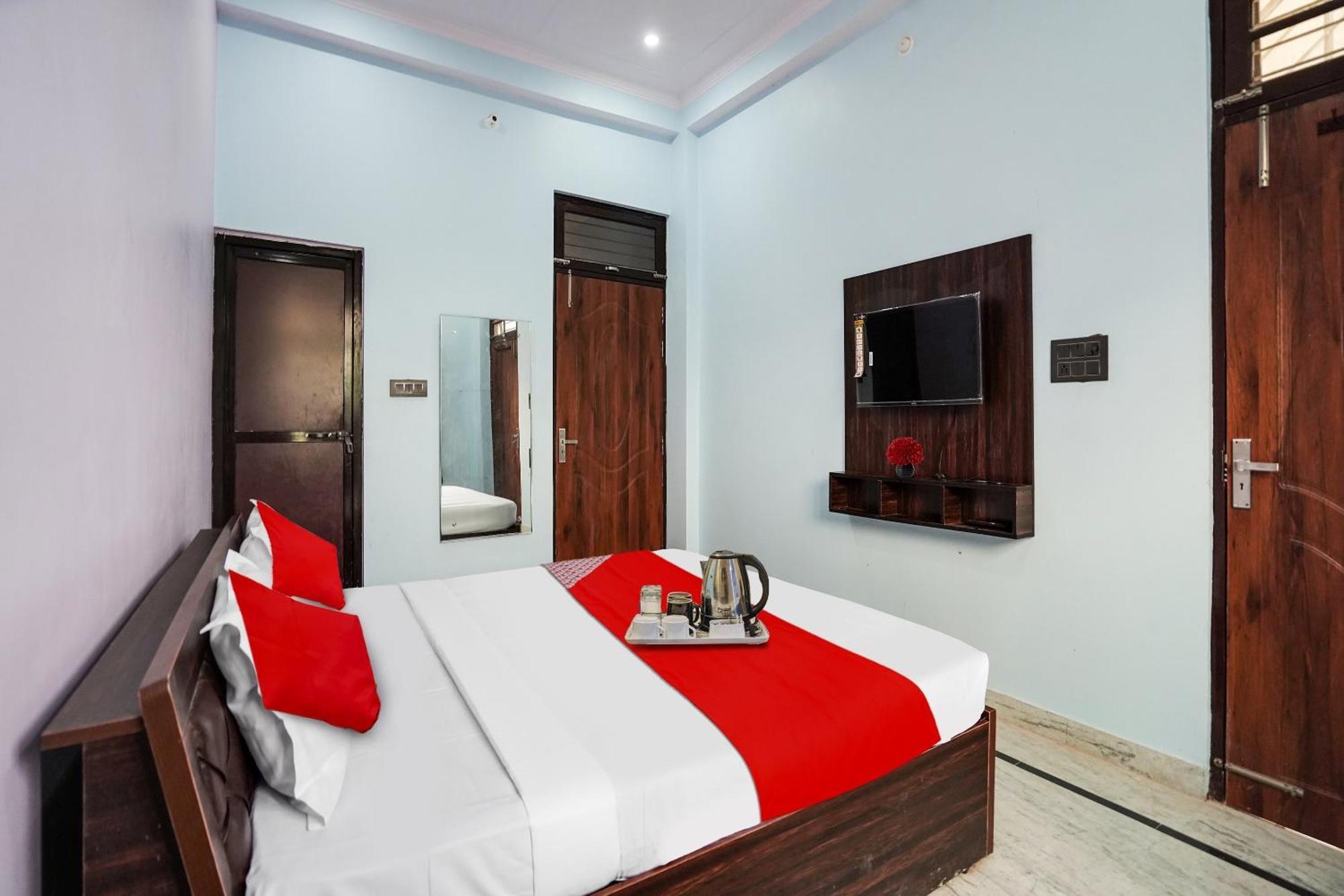 Hotel O Ayurma Inn Chinhat Kültér fotó