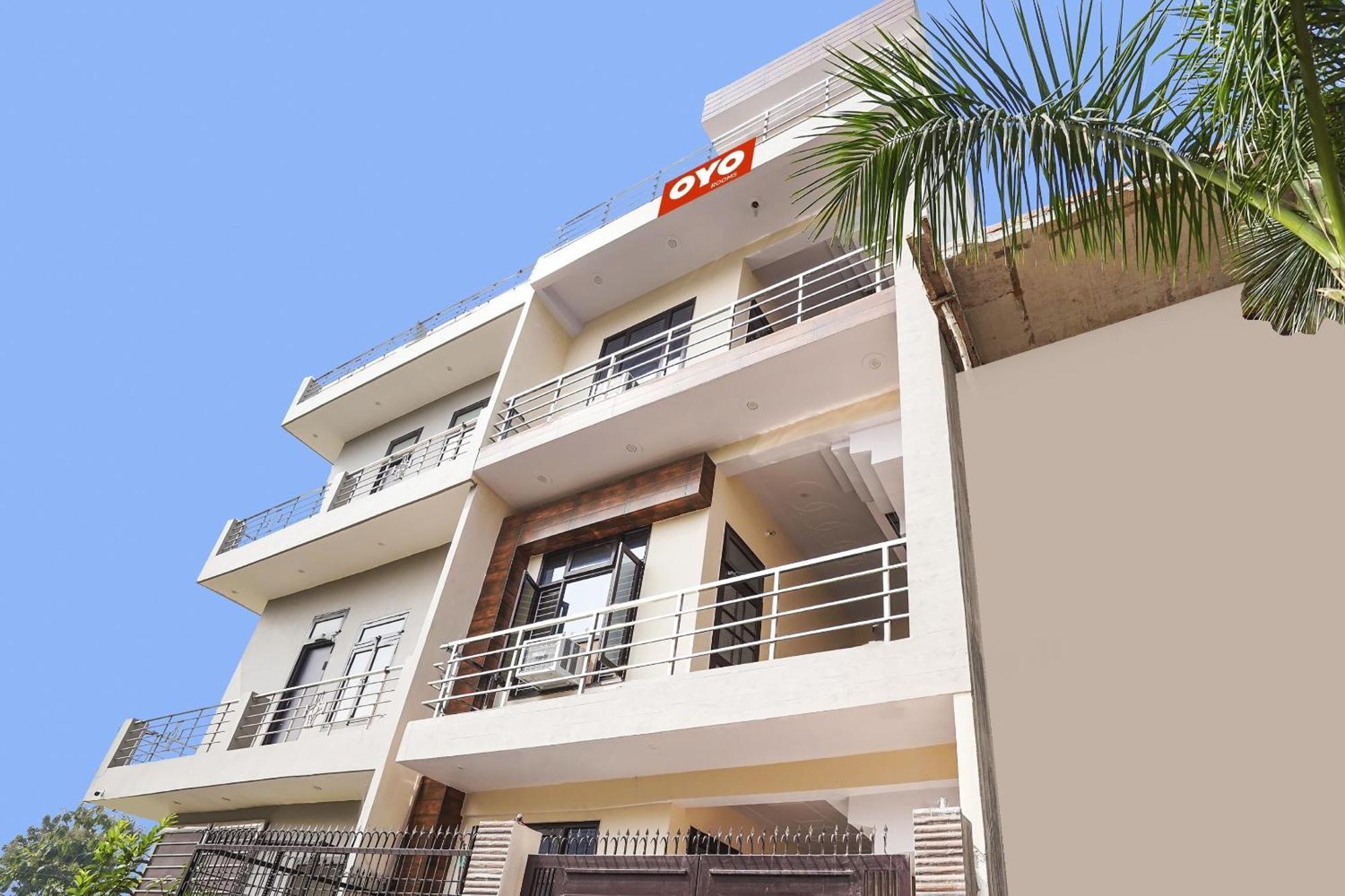 Hotel O Ayurma Inn Chinhat Kültér fotó