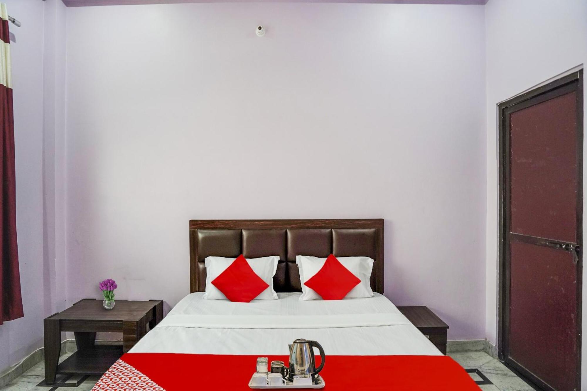 Hotel O Ayurma Inn Chinhat Kültér fotó