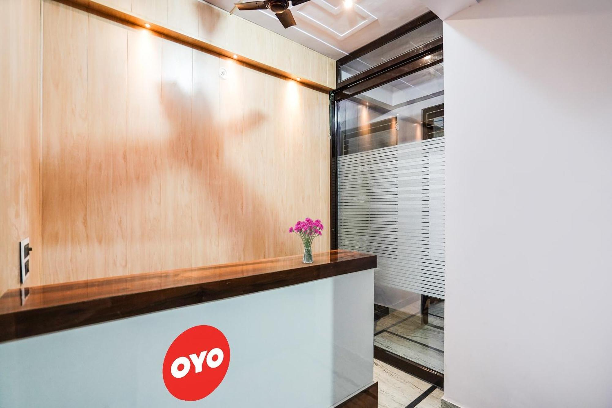 Hotel O Ayurma Inn Chinhat Kültér fotó