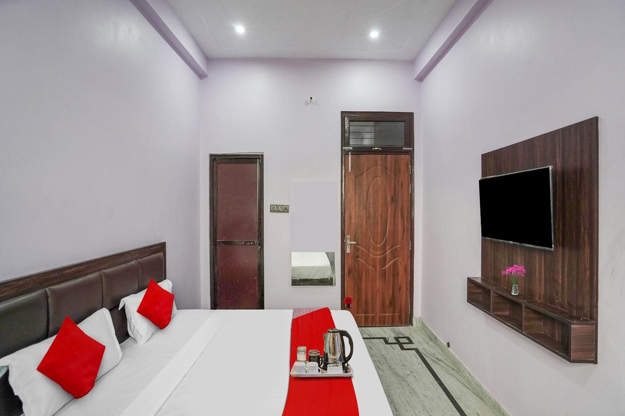 Hotel O Ayurma Inn Chinhat Kültér fotó