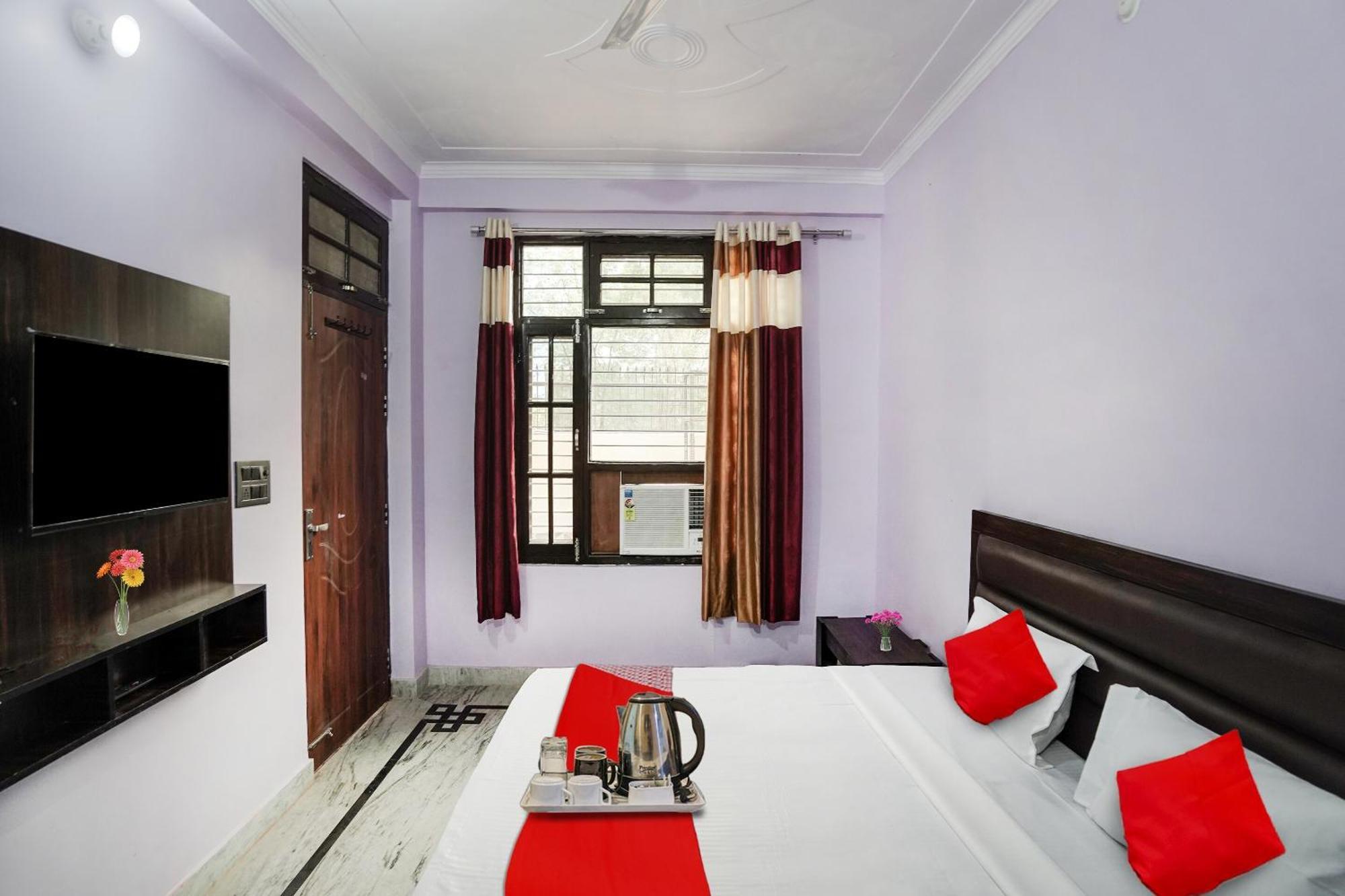 Hotel O Ayurma Inn Chinhat Kültér fotó